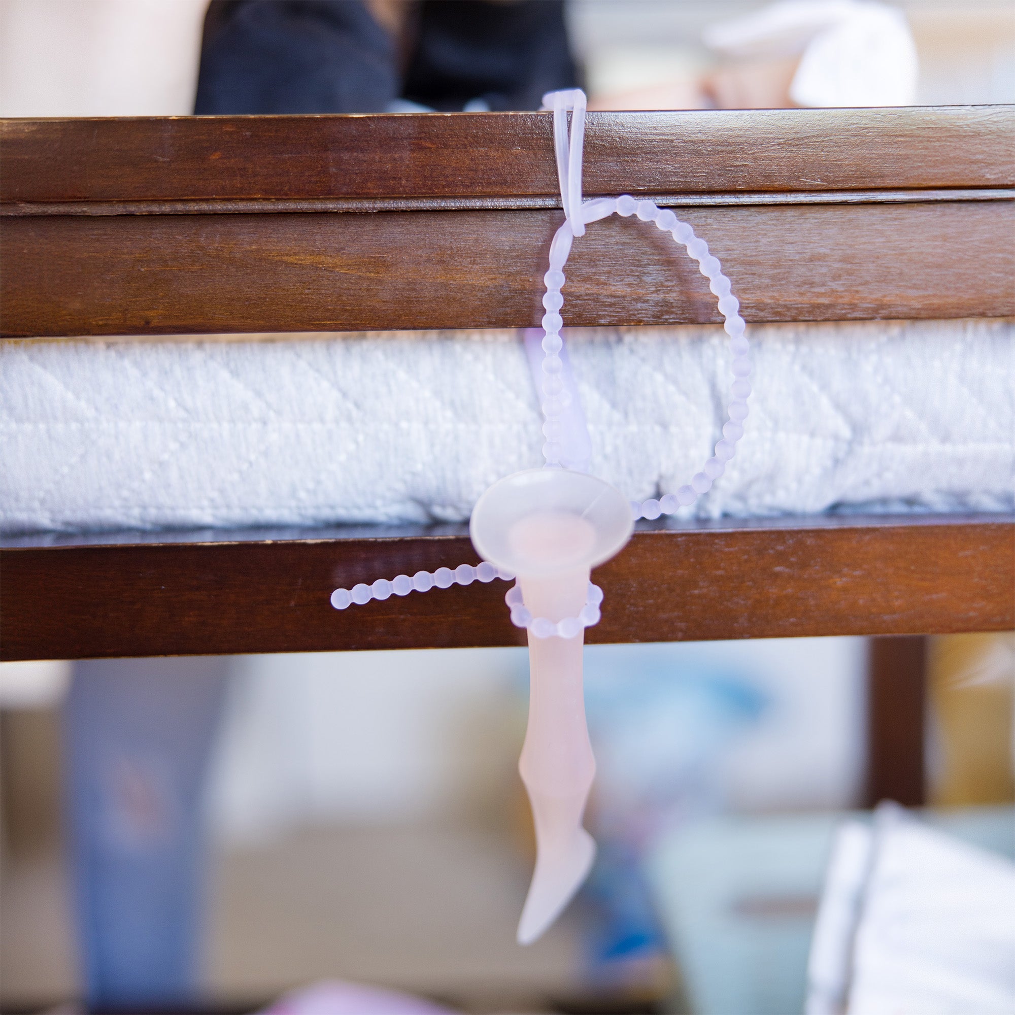 Olababy Adjustable Silicone Strap for Keeping Toys Off the Floor